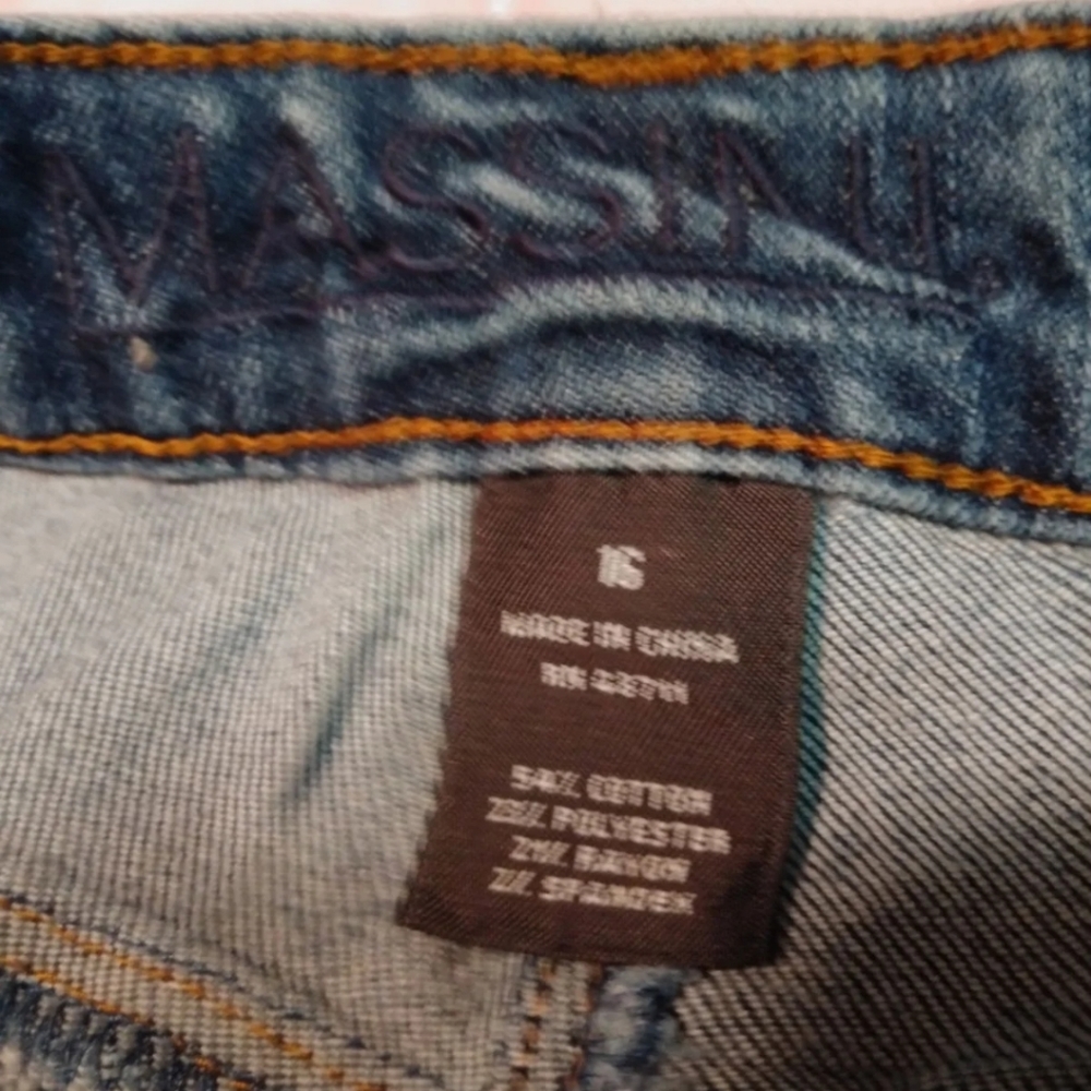 Sold - Picture 3 of 3